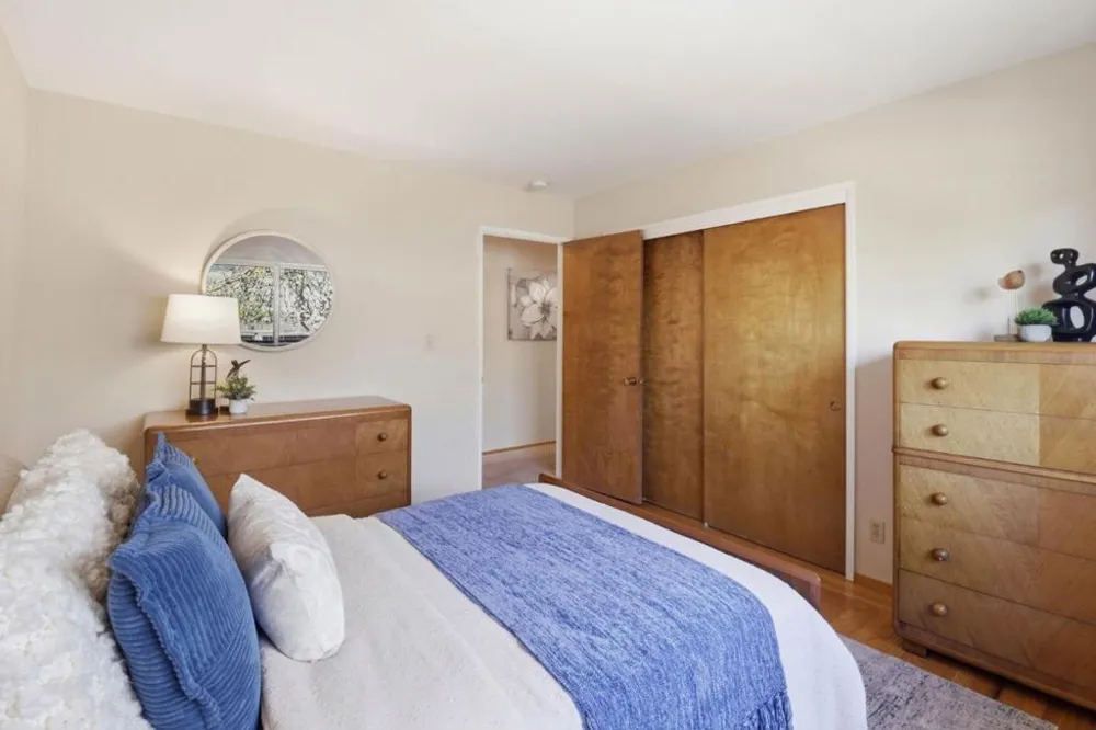 701 Christine Drive Palo Alto, CA 94303