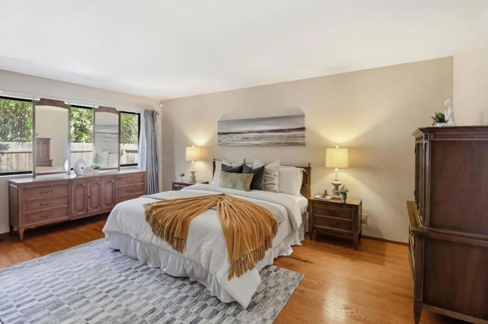 701 Christine Drive Palo Alto, CA 94303