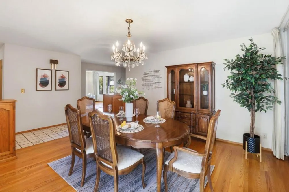 701 Christine Drive Palo Alto, CA 94303