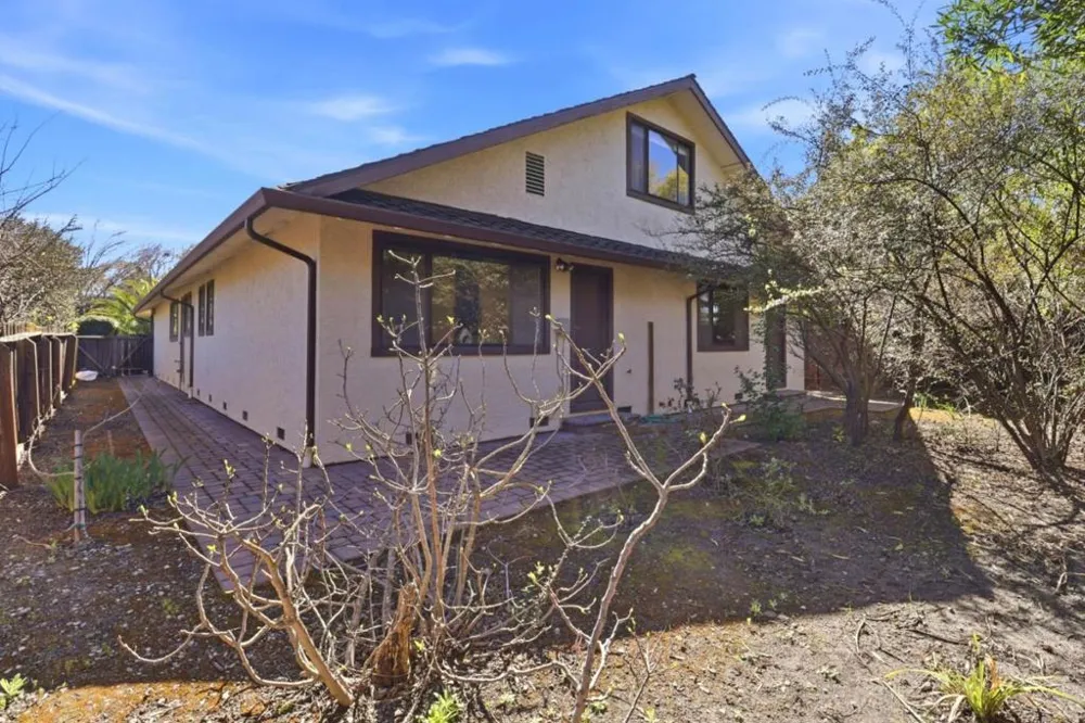 701 Christine Drive Palo Alto, CA 94303