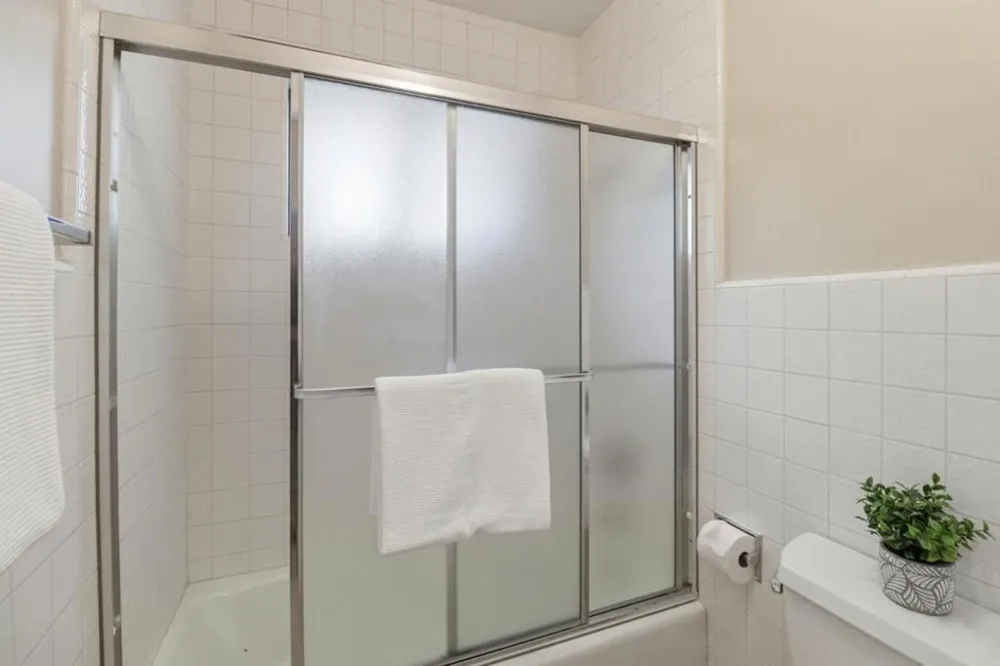701 Christine Drive Palo Alto, CA 94303