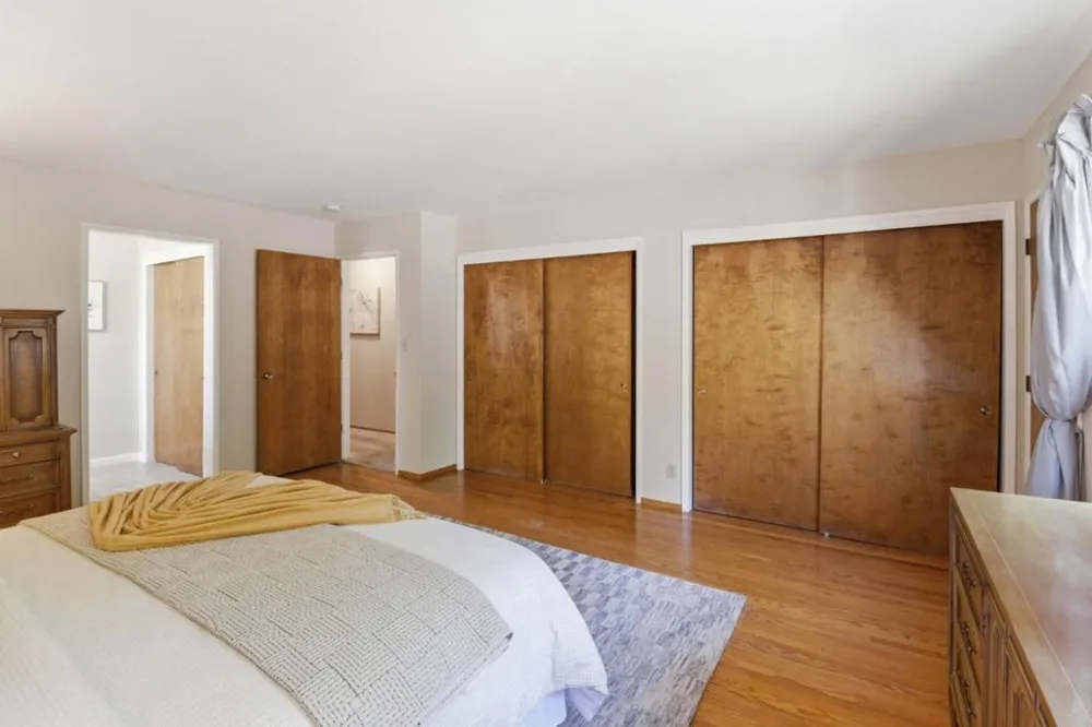 701 Christine Drive Palo Alto, CA 94303