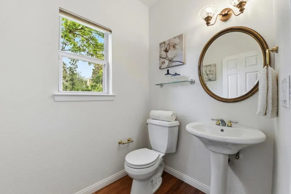 1129 Foxhurst Way San Jose, CA 95120
