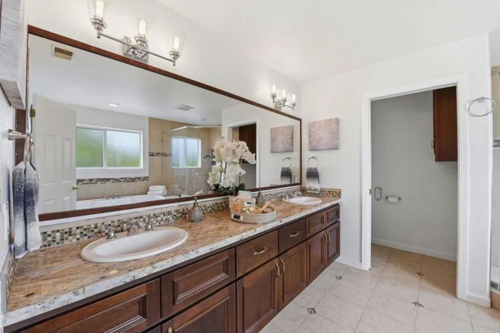1129 Foxhurst Way San Jose, CA 95120