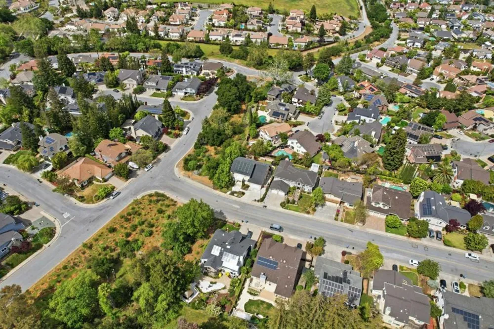 1129 Foxhurst Way San Jose, CA 95120