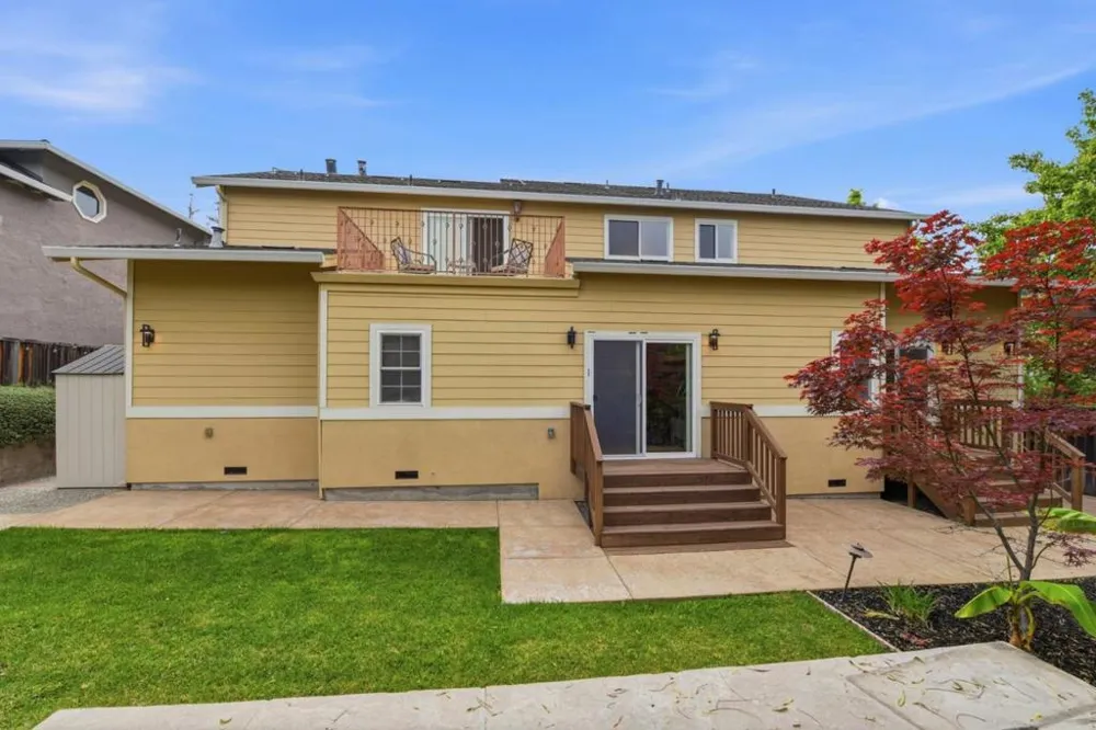 1129 Foxhurst Way San Jose, CA 95120