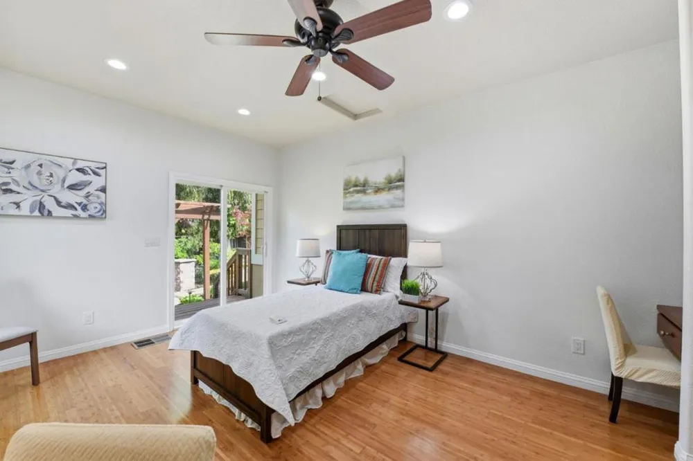 1129 Foxhurst Way San Jose, CA 95120