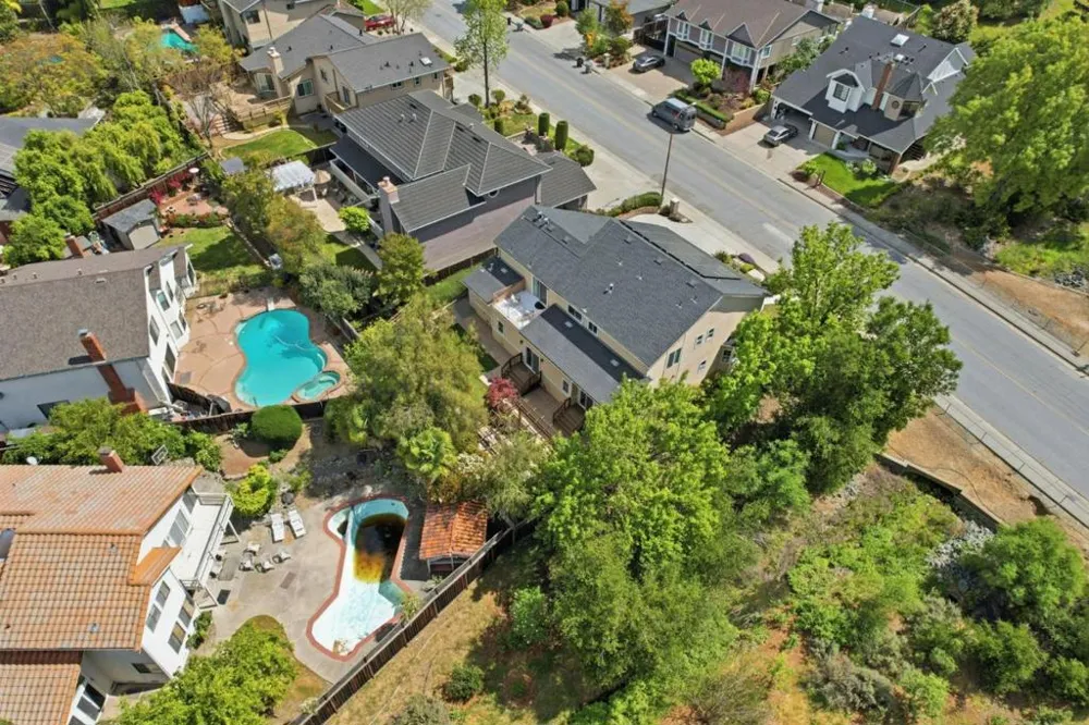 1129 Foxhurst Way San Jose, CA 95120