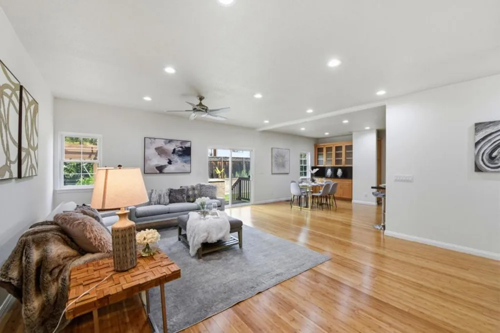 1129 Foxhurst Way San Jose, CA 95120