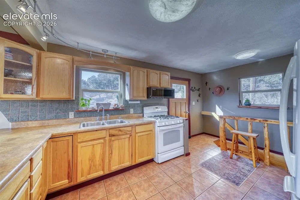 4351 County Road 12 Cotopaxi, CO 81223