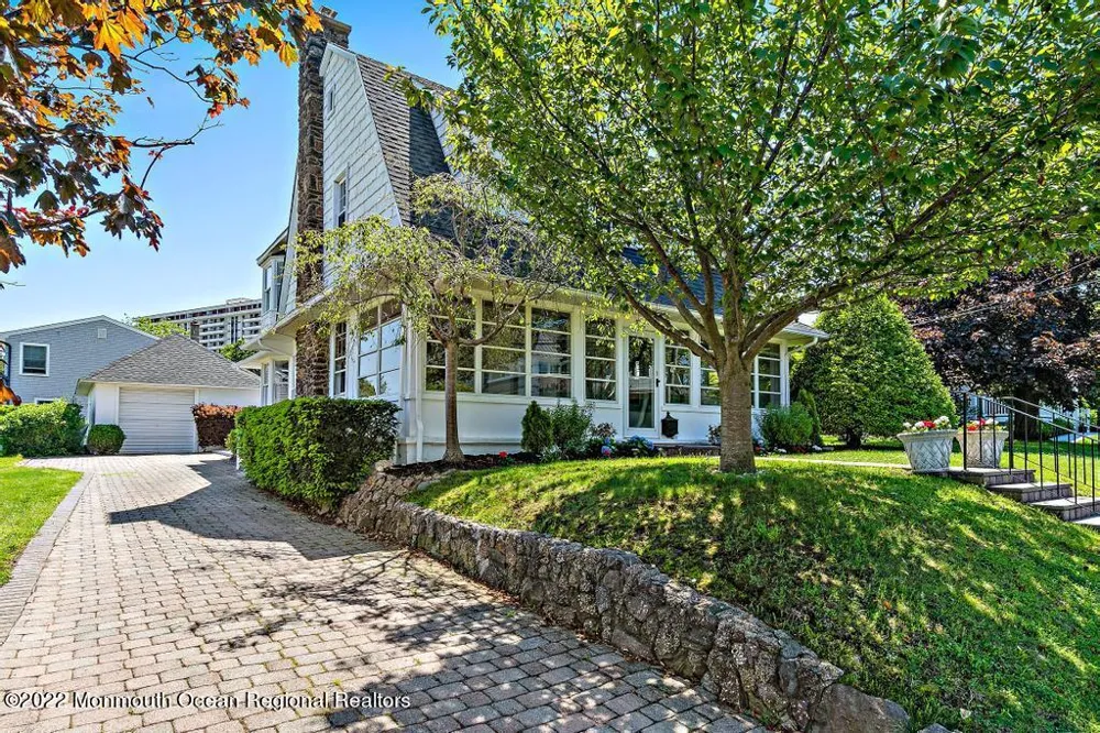 27 Shrewsbury Drive Monmouth Beach, NJ 07750