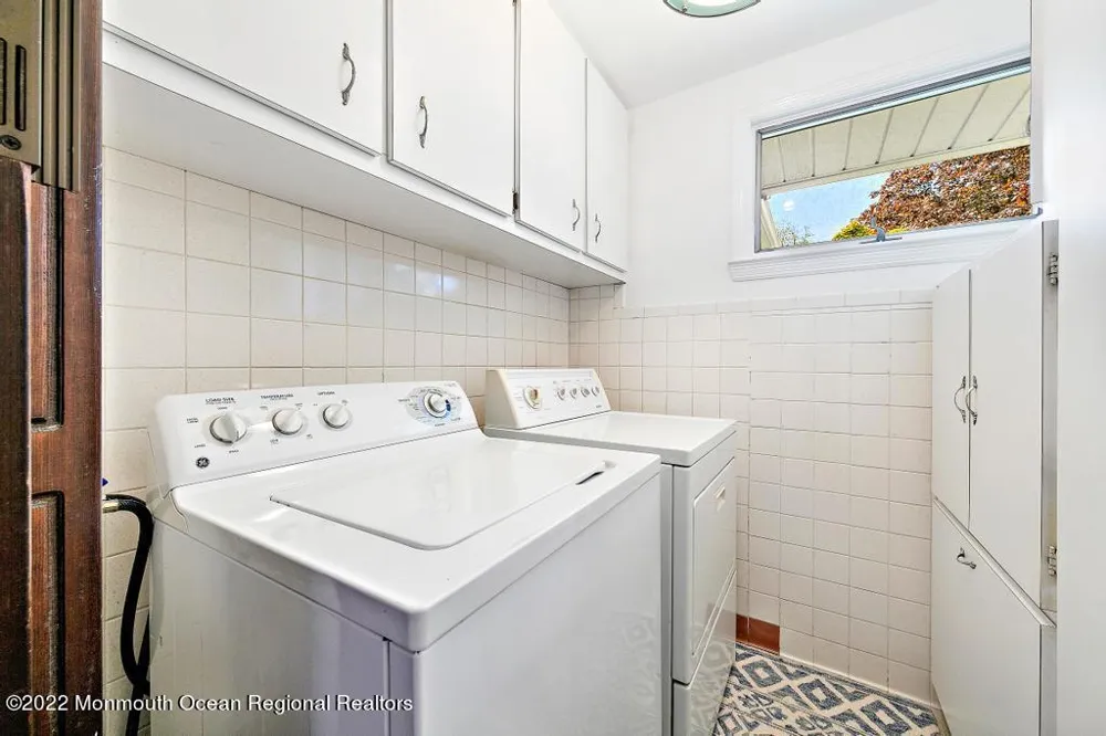 27 Shrewsbury Drive Monmouth Beach, NJ 07750