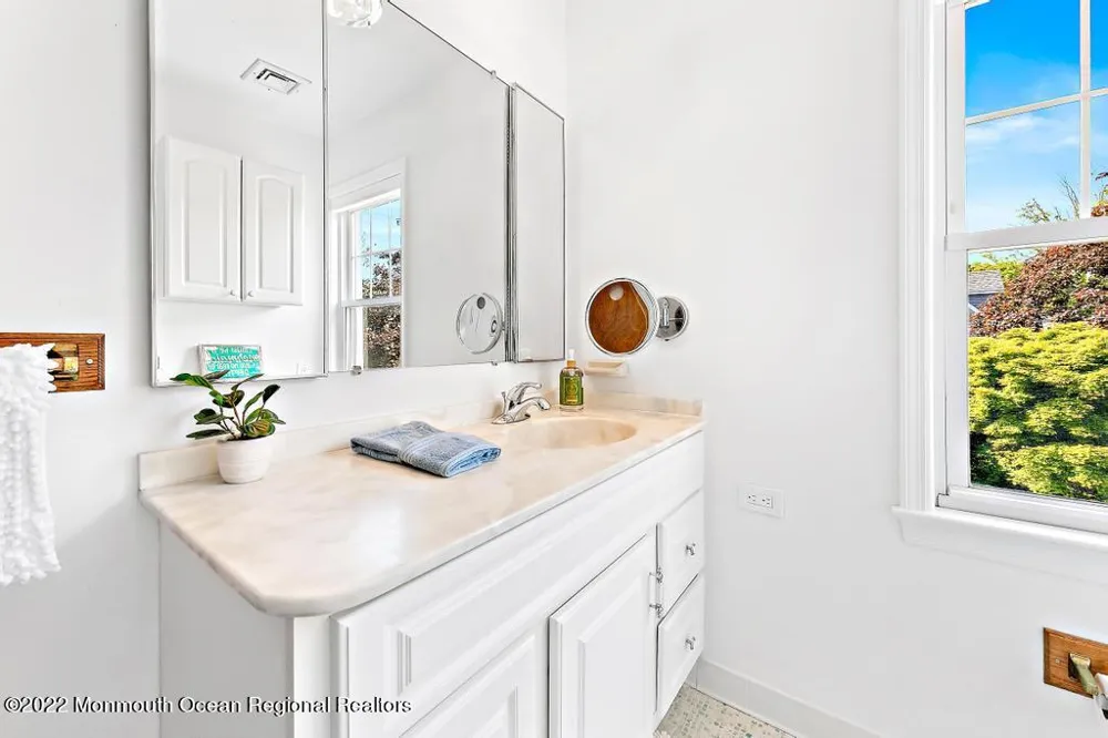 27 Shrewsbury Drive Monmouth Beach, NJ 07750