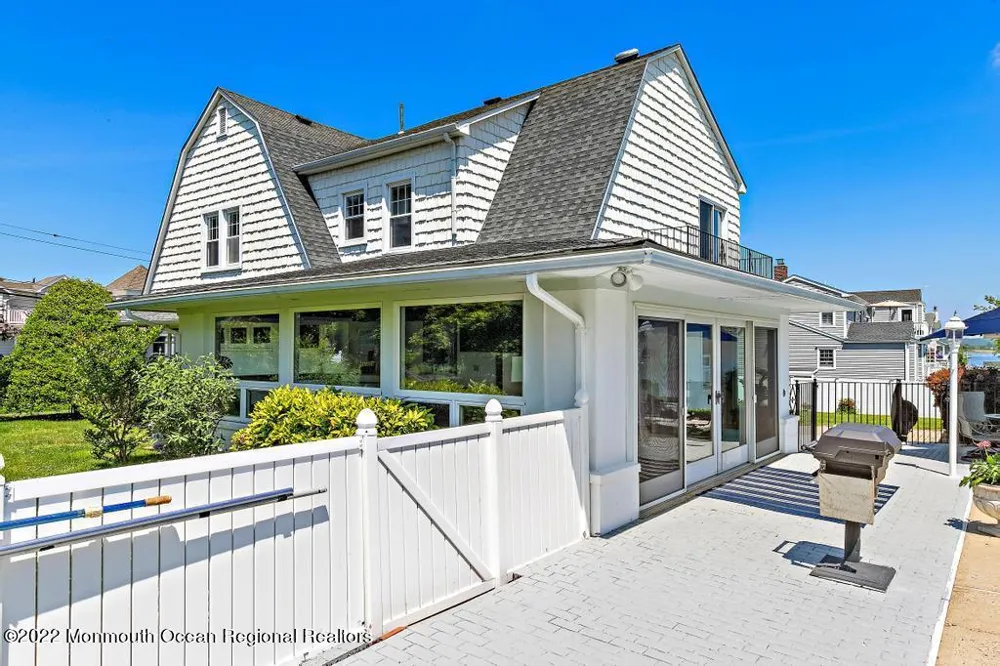 27 Shrewsbury Drive Monmouth Beach, NJ 07750