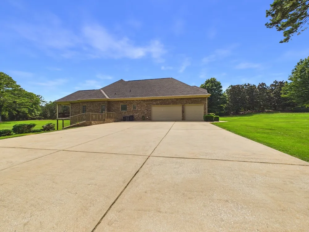 38 Rolling Farm Court Midland, GA 31820