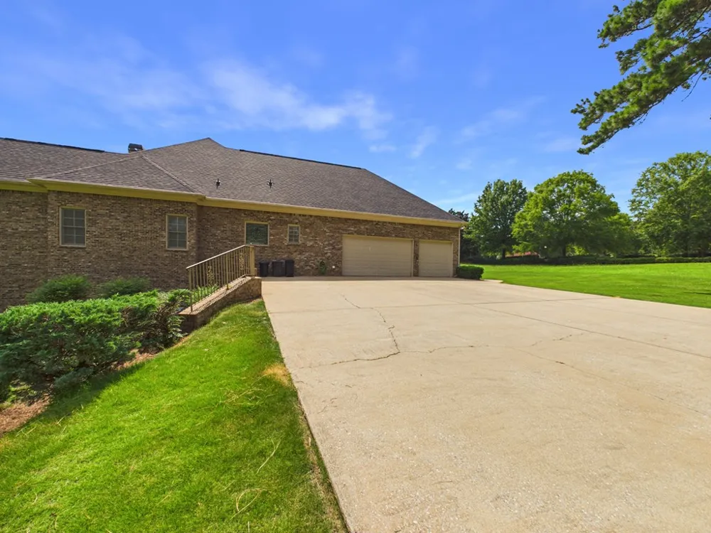 38 Rolling Farm Court Midland, GA 31820