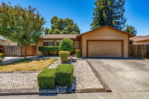 2340 Donna Maria Way