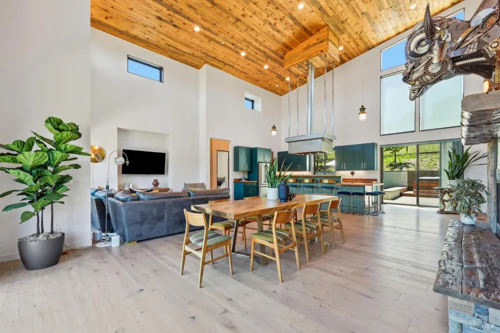 5363 Wilshire Drive Santa Rosa, CA 95404