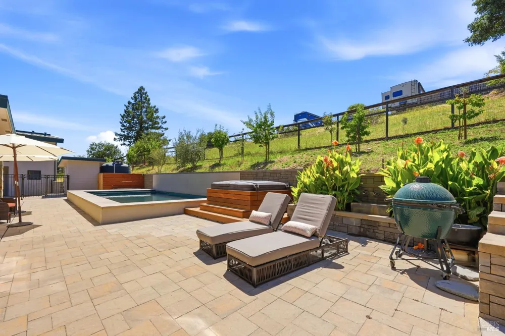 5363 Wilshire Drive Santa Rosa, CA 95404