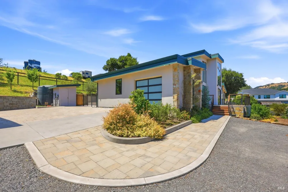 5363 Wilshire Drive Santa Rosa, CA 95404