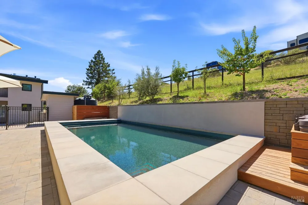 5363 Wilshire Drive Santa Rosa, CA 95404