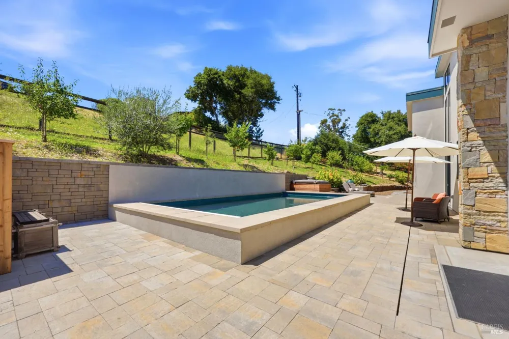 5363 Wilshire Drive Santa Rosa, CA 95404