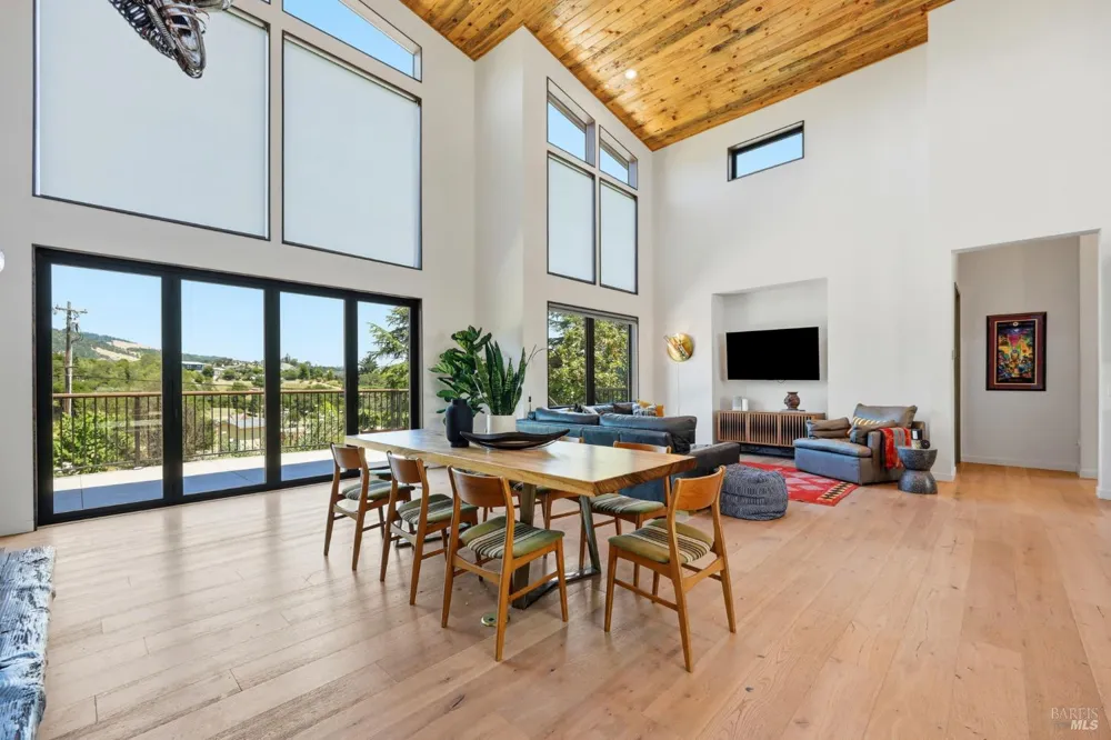 5363 Wilshire Drive Santa Rosa, CA 95404