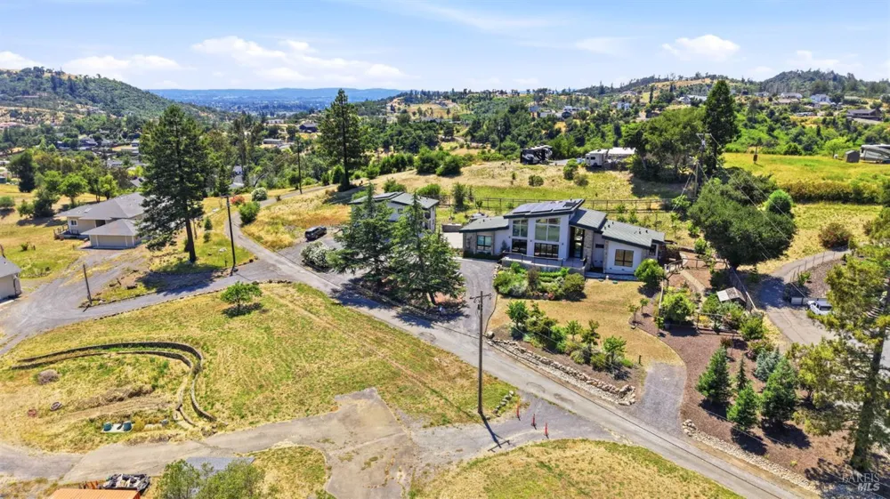 5363 Wilshire Drive Santa Rosa, CA 95404
