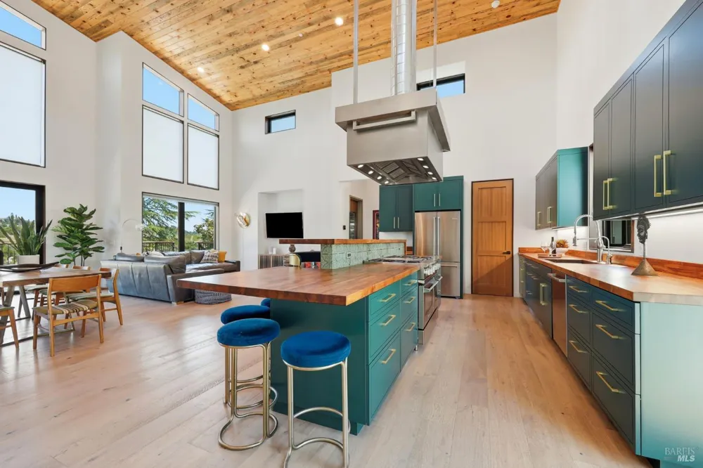 5363 Wilshire Drive Santa Rosa, CA 95404