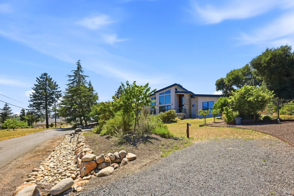 5363 Wilshire Drive Santa Rosa, CA 95404