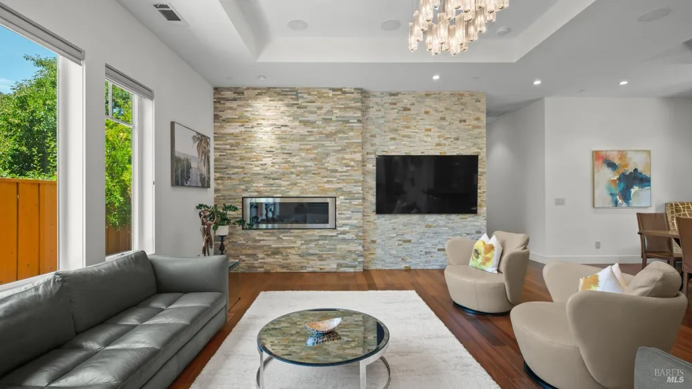 21 Eye Street San Rafael, CA 94901