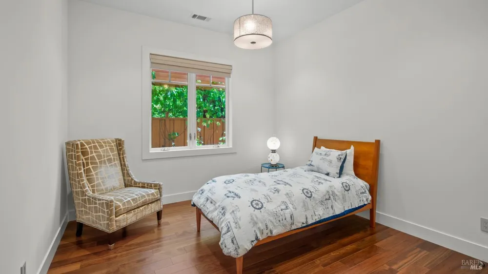 21 Eye Street San Rafael, CA 94901