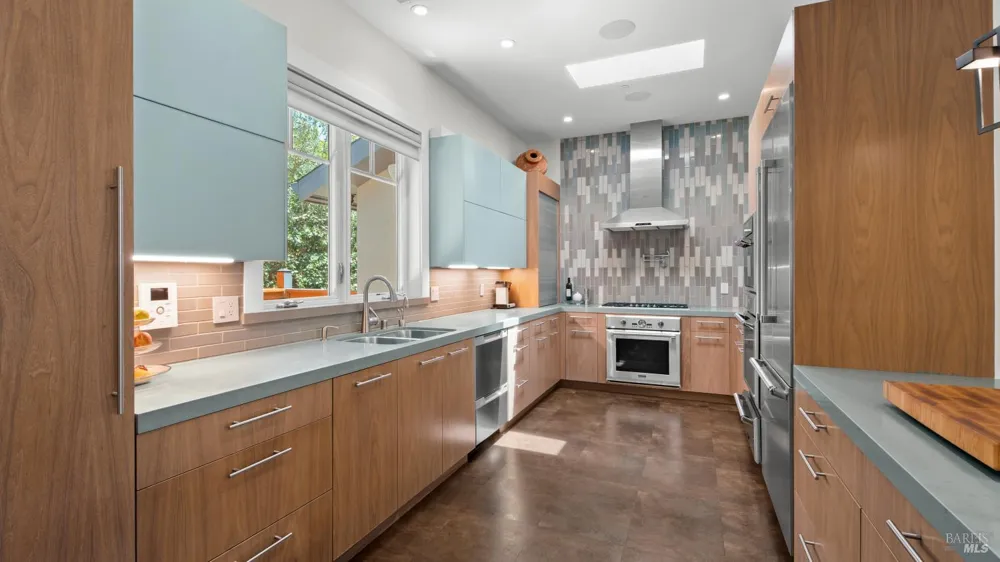 21 Eye Street San Rafael, CA 94901