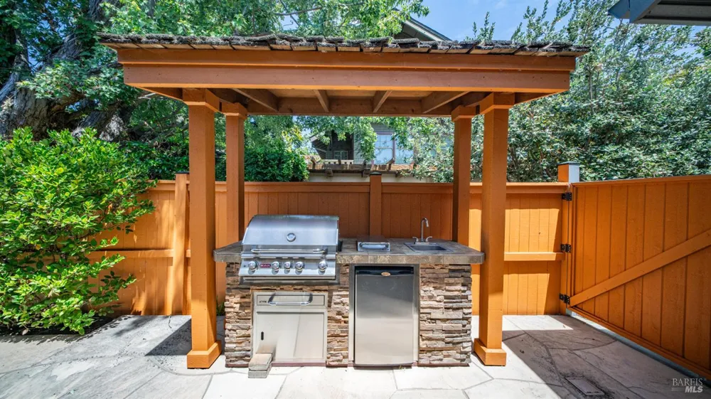21 Eye Street San Rafael, CA 94901