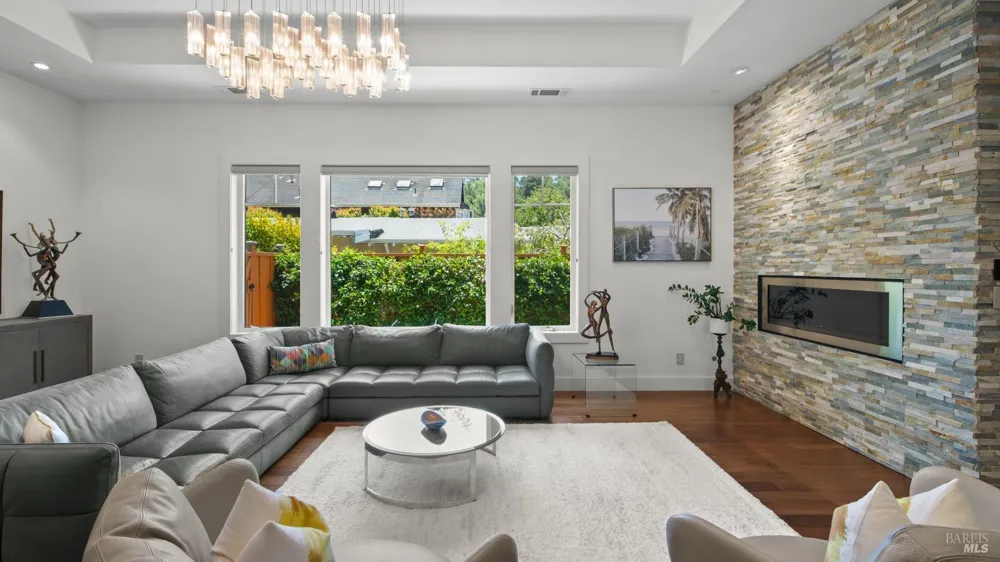 21 Eye Street San Rafael, CA 94901
