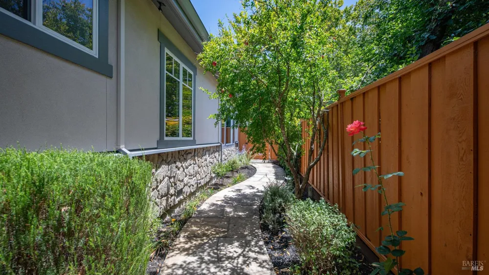 21 Eye Street San Rafael, CA 94901