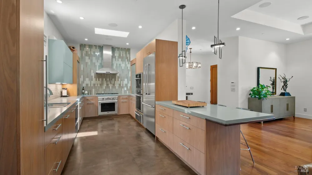 21 Eye Street San Rafael, CA 94901