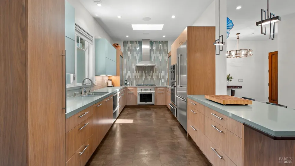 21 Eye Street San Rafael, CA 94901