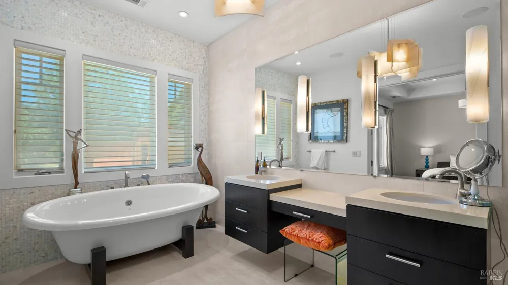 21 Eye Street San Rafael, CA 94901