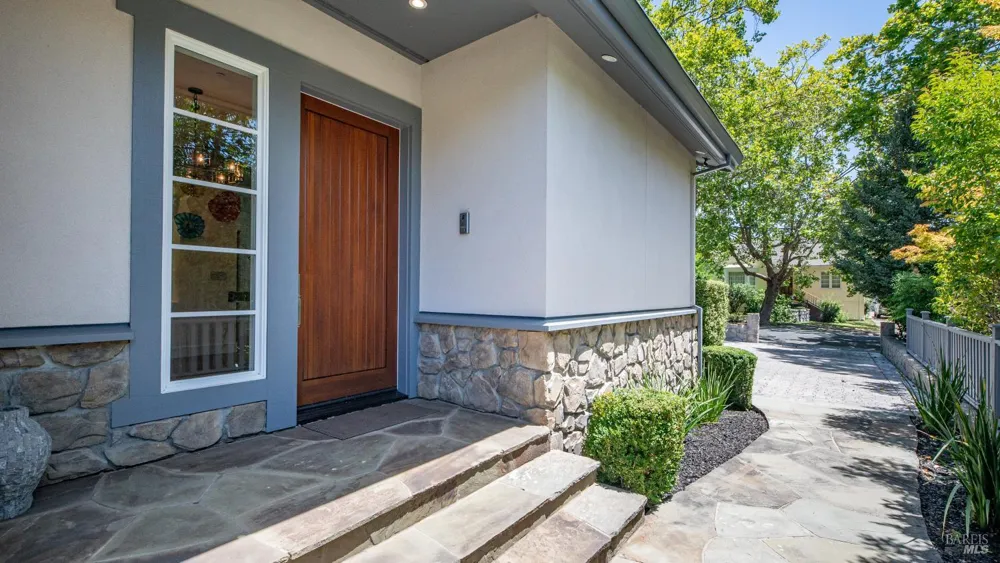 21 Eye Street San Rafael, CA 94901