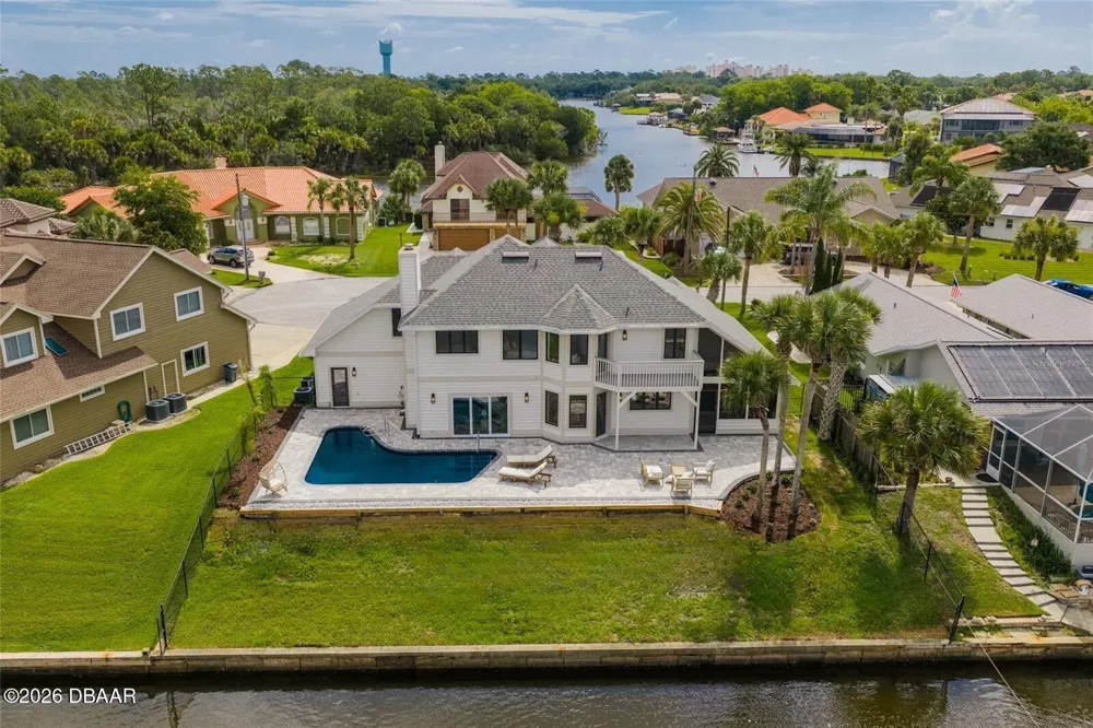 7 Chinook Court Palm Coast, FL 32137