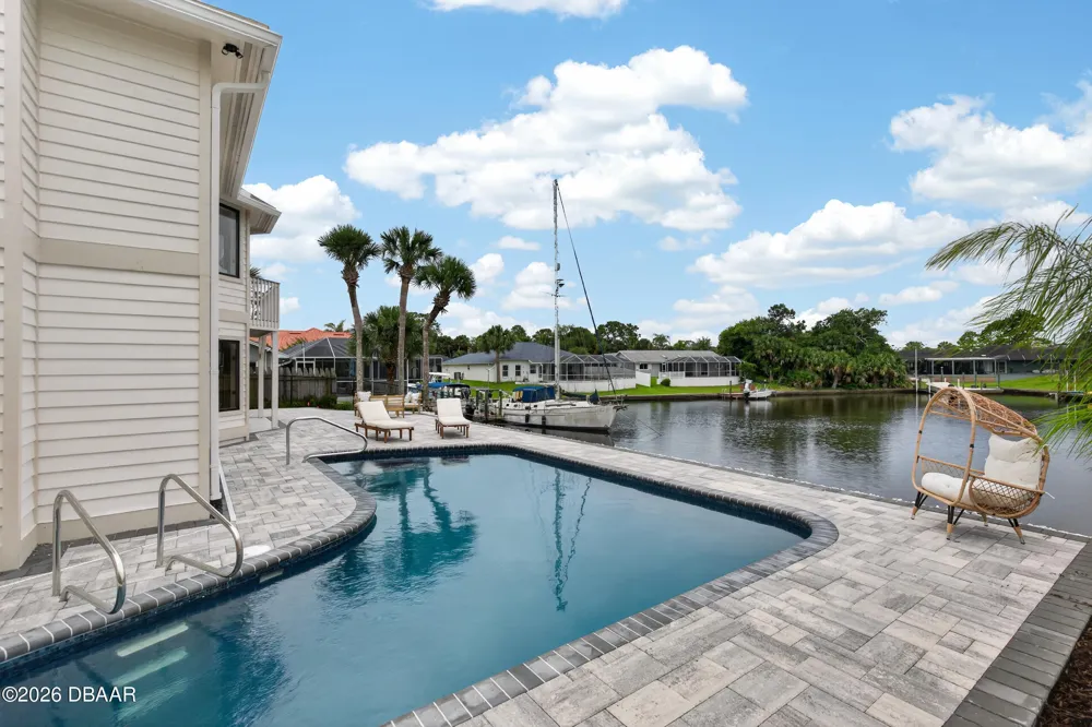 7 Chinook Court Palm Coast, FL 32137