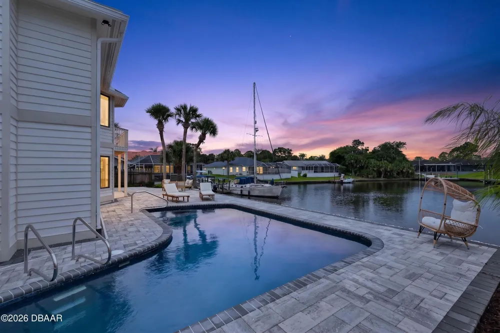 7 Chinook Court Palm Coast, FL 32137
