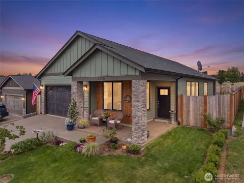 2110 Hawks View Lane