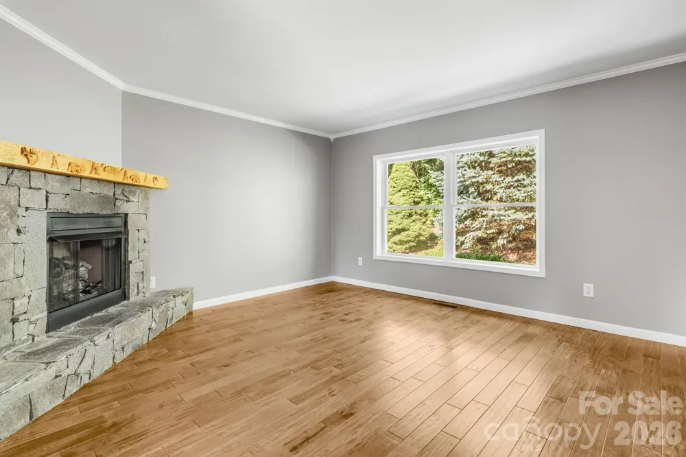 88 Mayflower Court Waynesville, NC 28785