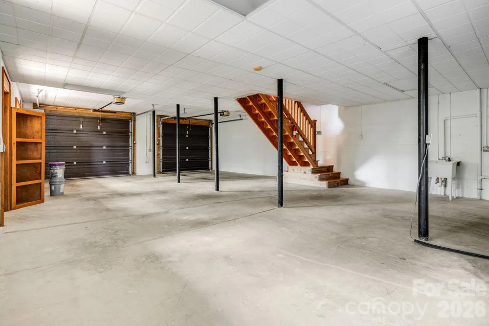 88 Mayflower Court Waynesville, NC 28785