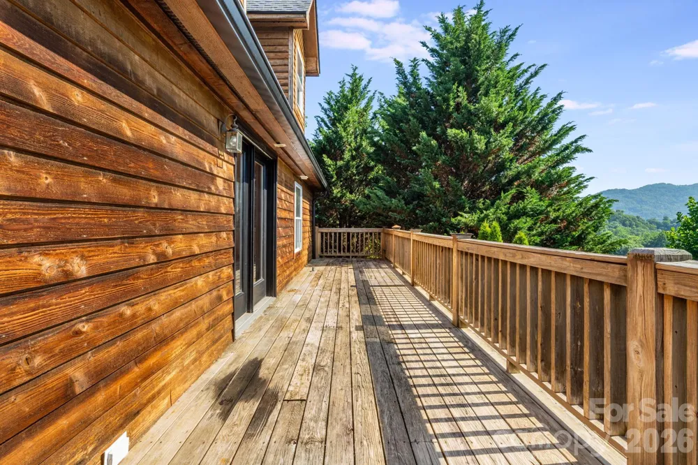 88 Mayflower Court Waynesville, NC 28785