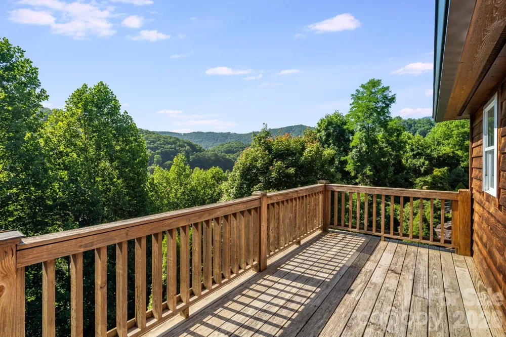 88 Mayflower Court Waynesville, NC 28785