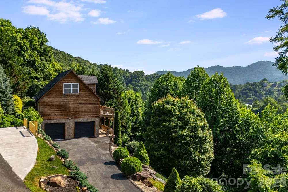88 Mayflower Court Waynesville, NC 28785