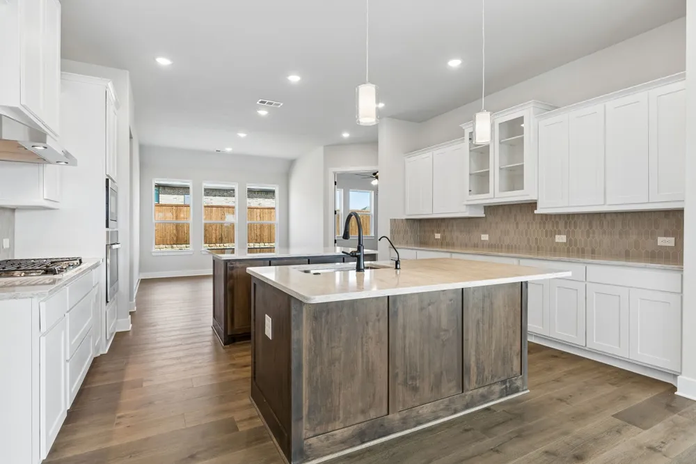 208 Bristol Lane Azle, TX 76020